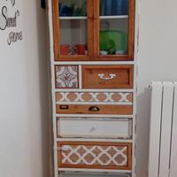 Credenza con vetrina