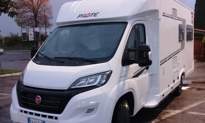 Semintegrale pilote p696u 9500 km