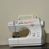 macchia di cucire funzionante ma manca pedale 