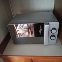 Forno a microonde con capacità 20 litri