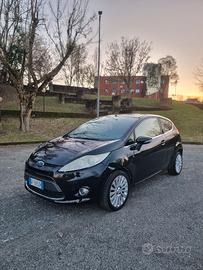FORD FIESTA TITANIUM 