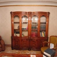studio in noce massello con intarsi