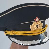 Cappello da ufficiale della marina sovietica
