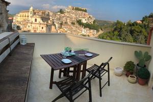 Rif. 9815 - Soluzione indipendente con vista su Ib