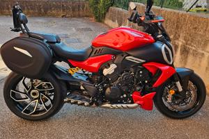 Ducati Diavel V4 - 2023