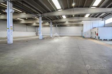 CAPANNONE A CAMBIAGO