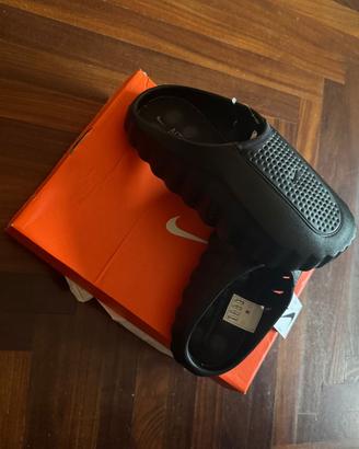 Nike Mind 001