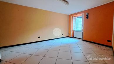 2 LOCALI A FROSINONE