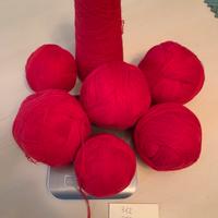 Lana color rosso acceso