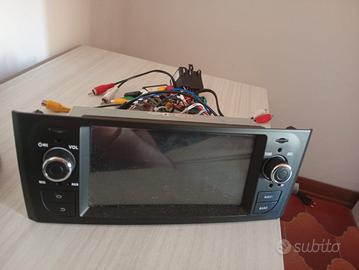 stereo navigatore e telecamera 