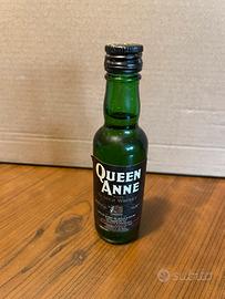 Mignon Queen Anne Rare Scotch Whisky