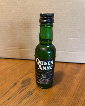 Mignon Queen Anne Rare Scotch Whisky