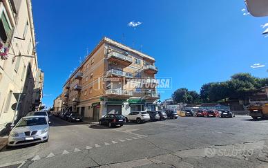 Appartamento con balcone in Zona Porto / Spiaggia