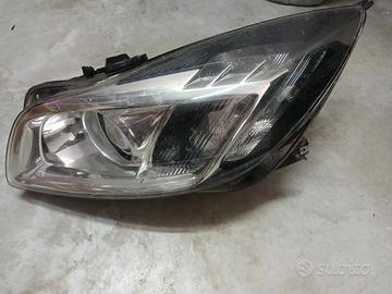 faro sinistro opel insigna
