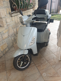 Vespa 3 ruote x anziani disabili elettrica