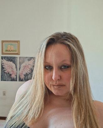 Commessa, cassiera, cameriera, receptionist