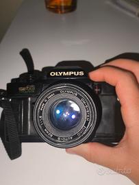 fotocamera reflex analogica (SLR) Olympus OM40 