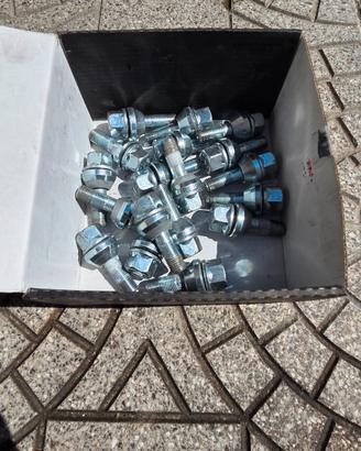 cerchi oz ultraleggeri da 17 