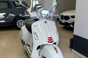 Piaggio vespa 300 GTS