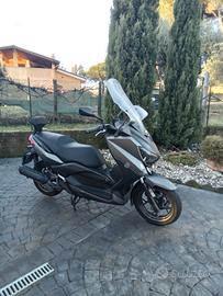 yamaha x-max 125