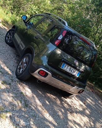 Panda Cross 4x4 verde metallizzato 85 cv a benzina