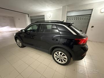 T-ROC EDITION PLUS  PARI AL NUOVO 6000km