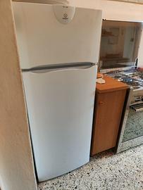 FRIGORIFERO CON FREEZER