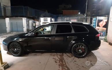 159 SW 1.9 JTDm 267k km 1200€ tratt.