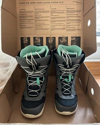 Scarponi snowboard nitro flora tls grey n.38