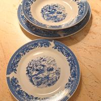 Servizio piatti 18 pezzi motivo bucolico