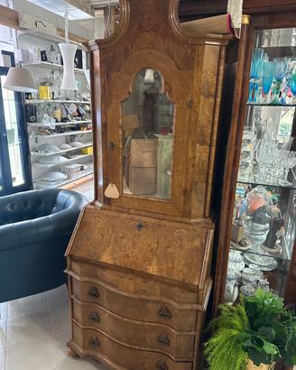 Credenza