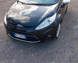 Ford Fiesta 1.4 benz/gpl