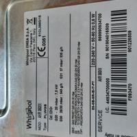 Piano cottura a gas Whirpool in acciaio inox.