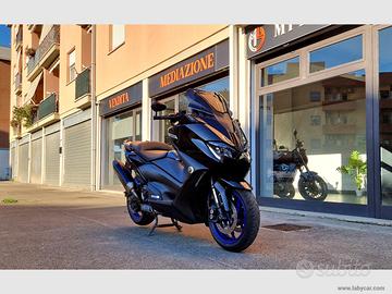 YAMAHA T Max 560