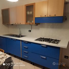 Cucina lineare Blu Rovere