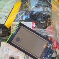 Oltre 35/40 cover originali NUOVE (Otterbox, etc)