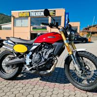 Fantic Motor Caballero 700 rossa pronta consegna