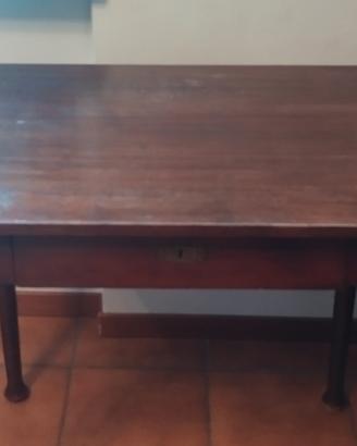 tavolino in legno da ristrutturare 