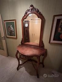 Credenza con specchiera