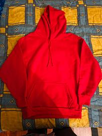 Felpa rossa con cappuccio 