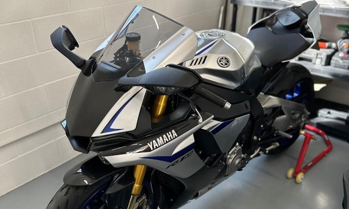 Yamaha YZF R1 - 2015