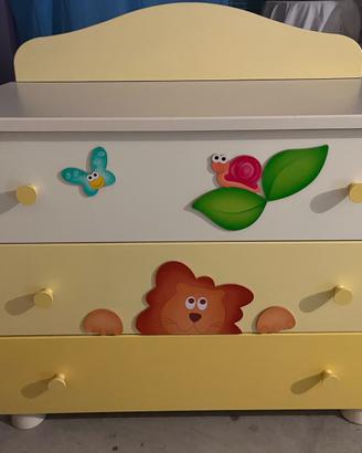 Lettino e cassettiera