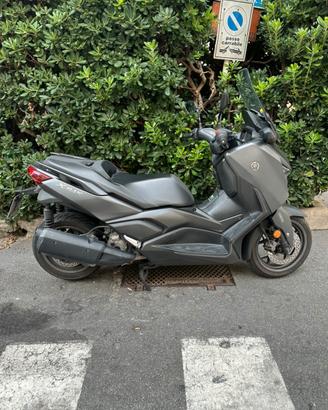 Xmax 300