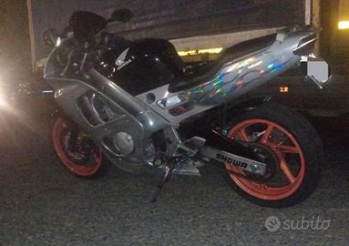 Honda cbr 600r 