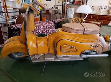 modellino vecchia Vespa