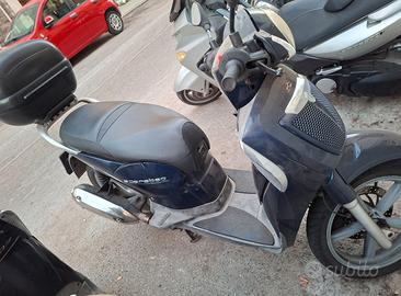 Scooter Aprilia Scarabeo 125