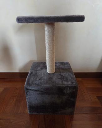 Albero tiragraffi colore grigio