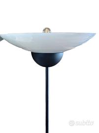 piantana lampada moderna nera bianca stile metallo