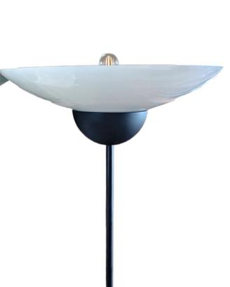 piantana lampada moderna nera bianca stile metallo