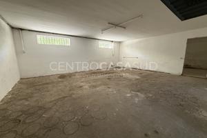 LOCALE DEPOSITO 90 mq